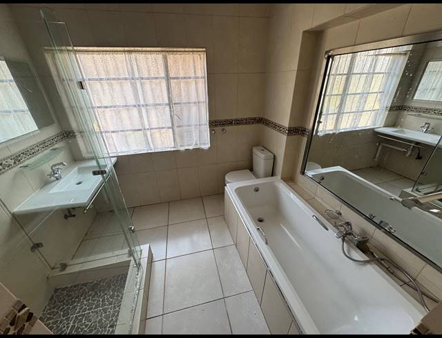 4 BEDROOM HOUSE FOR SALE IN DALVIEW